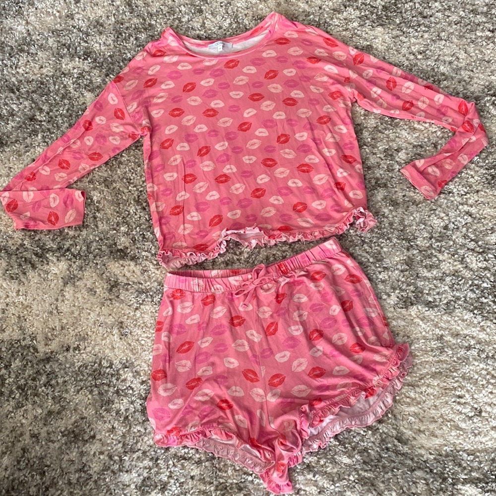 Glo Fashion London (francesca's Boutique) 2-Piece Pajama Set
Size: Medium